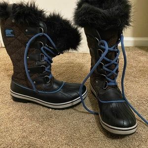 Brand new never worn women’s Sorel Winter Boots